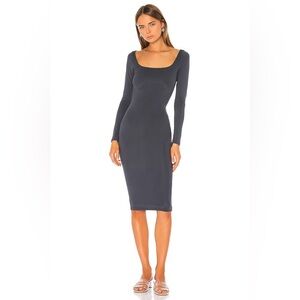 superdown shelia midi dress in grey XS